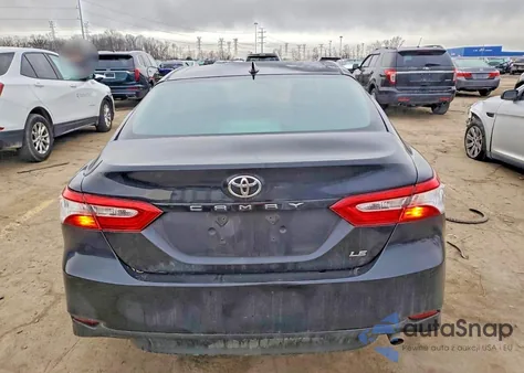 2020 Toyota Camry Le z USA, uszkodzony, nr VIN 4T1C11AK3LU359531